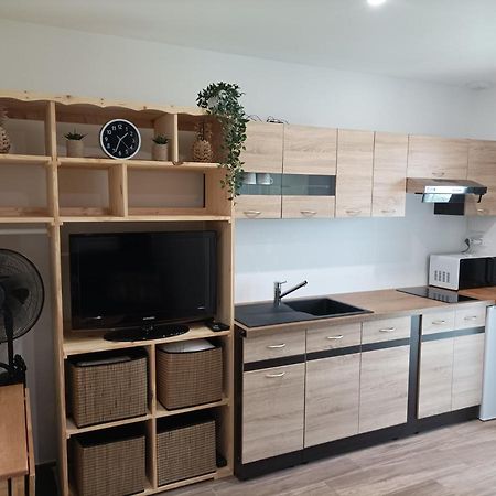 Chambre Amenage En Studio Cers Ngoại thất bức ảnh