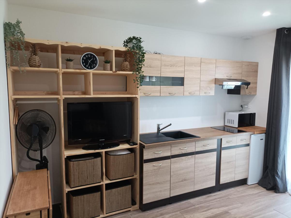 Chambre Amenage En Studio Cers Ngoại thất bức ảnh